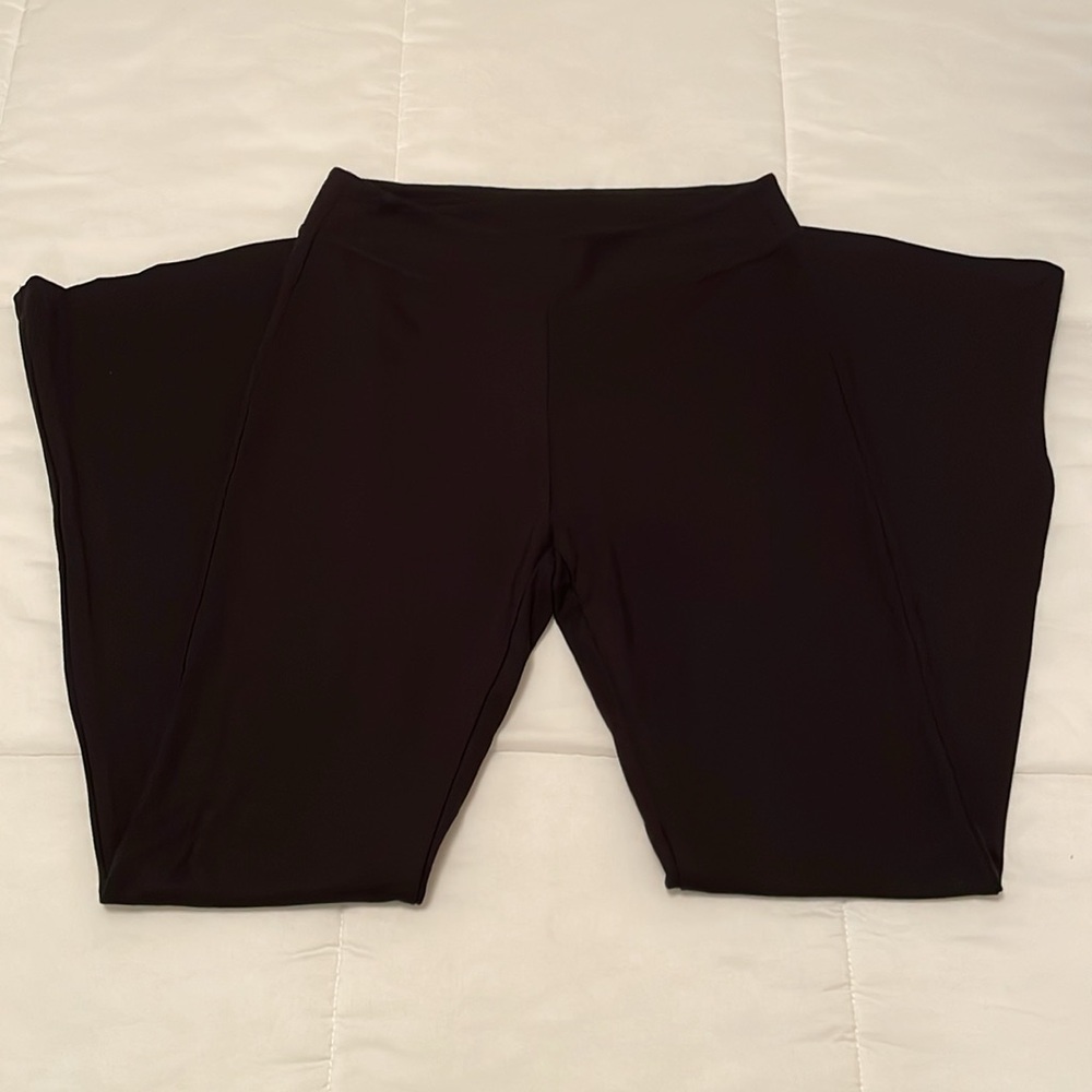 OGL Elegant Black Flare Pants - Picture 5 of 6